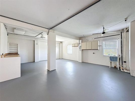 Garage, Interior