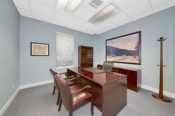 Home Office, Interior