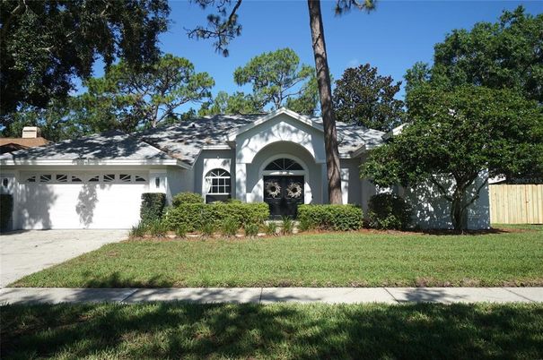 Attached, Exterior, Facade, Ranch