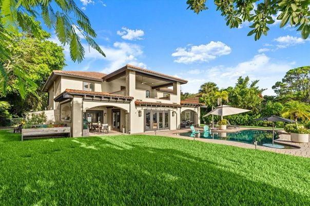 Backyard, Exterior, Pool