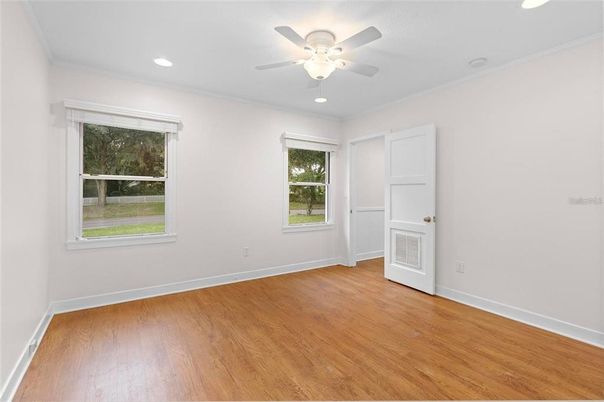 Empty room, Interior, Recessed Lighting, Wood Texture Flooring