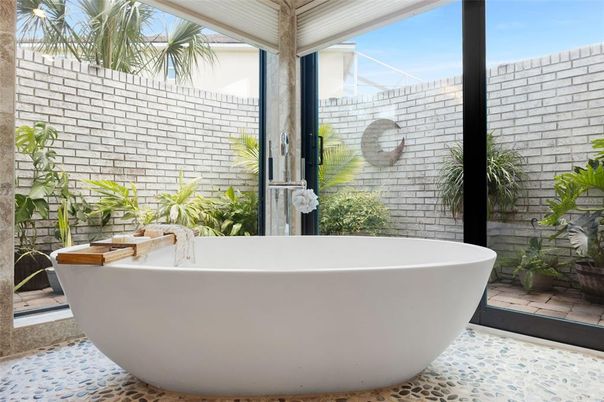Bathroom, Free Standing Baths, Interior