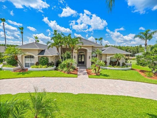 Backyard, Exterior, Facade, Ranch