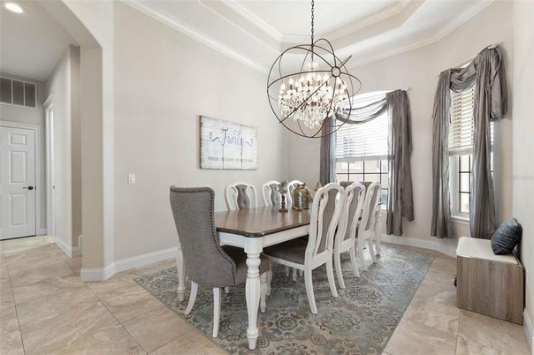 Chandelier, Dining room, Interior