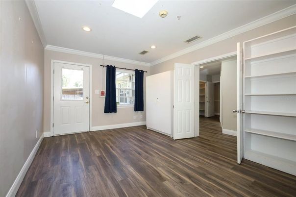 Empty room, Interior, Recessed Lighting, Wood Texture Flooring