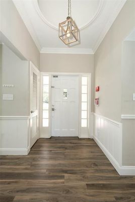 Interior, Pendant Lights, Wood Texture Flooring