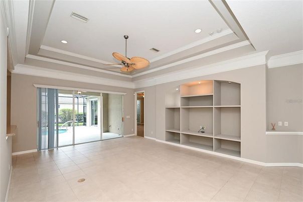 Empty room, Interior, Recessed Lighting