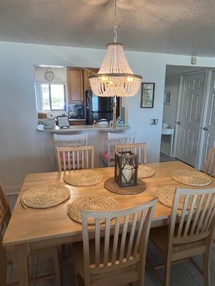 Chandelier, Dining room, Interior, Kitchen