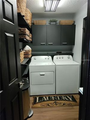Interior, Utility Closets, Washer, Wood Texture Flooring