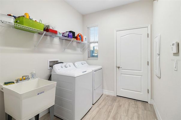 Interior, Washer, Wood Texture Flooring