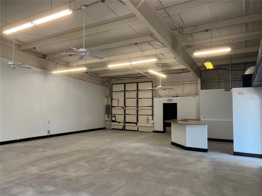 Garage, Interior