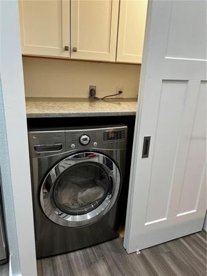 Interior, Utility Closets, Washer, Wood Texture Flooring