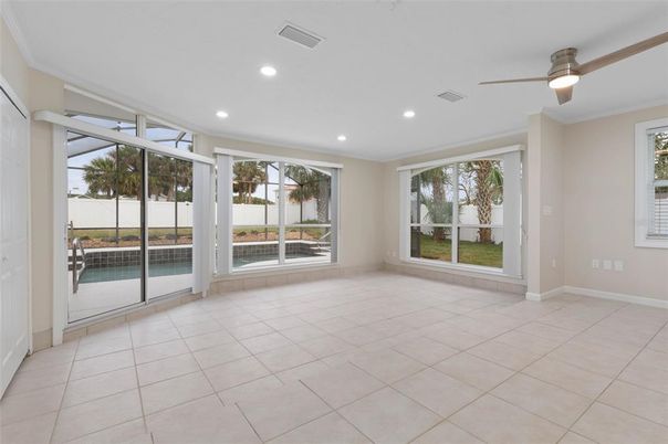 Empty room, Interior, Recessed Lighting