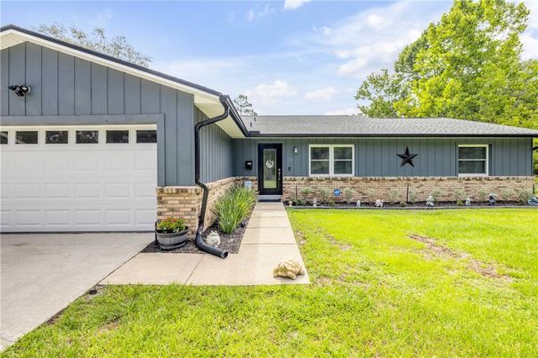 Attached, Backyard, Exterior, Facade, Ranch