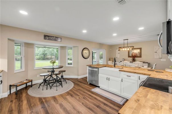 Dining room, Interior, Kitchen, Pendant Lights, Recessed Lighting, Wood Texture Flooring