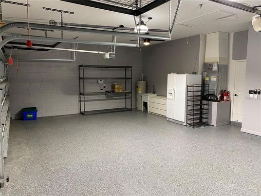Garage, Interior