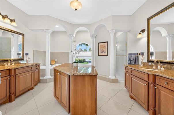 Bathroom, Dual Sink Vanities, Interior