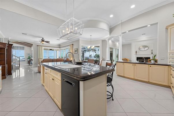 Chandelier, Dining room, Interior, Kitchen, Pendant Lights, Recessed Lighting