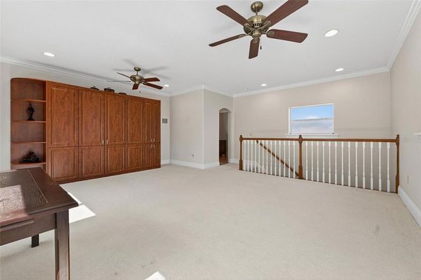 Empty room, Interior, Recessed Lighting