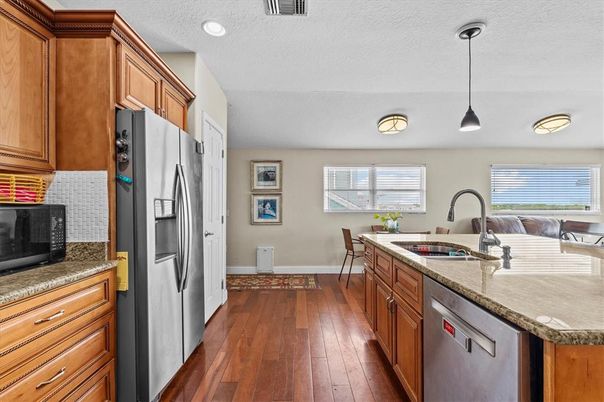 Dining room, Interior, Kitchen, Pendant Lights, Recessed Lighting, Wood Texture Flooring