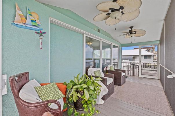 Interior, Living room, Water