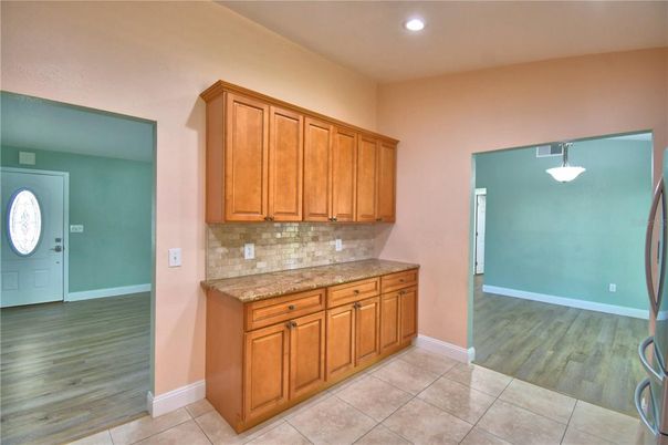 Interior, Pendant Lights, Recessed Lighting, Wood Texture Flooring