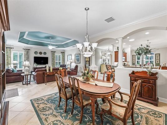 Chandelier, Dining room, Interior, Living room, Recessed Lighting