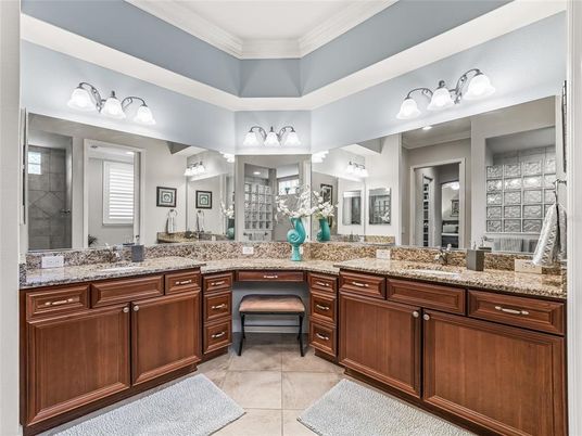 Bathroom, Dual Sink Vanities, Interior