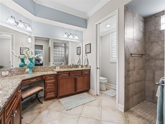 Bathroom, Dual Sink Vanities, Interior, Recessed Lighting