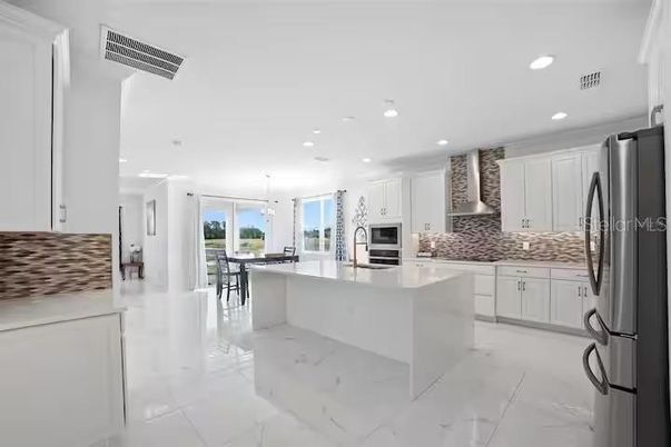 Dining room, Interior, Kitchen, Pendant Lights, Recessed Lighting, Stainless Steel Appliances
