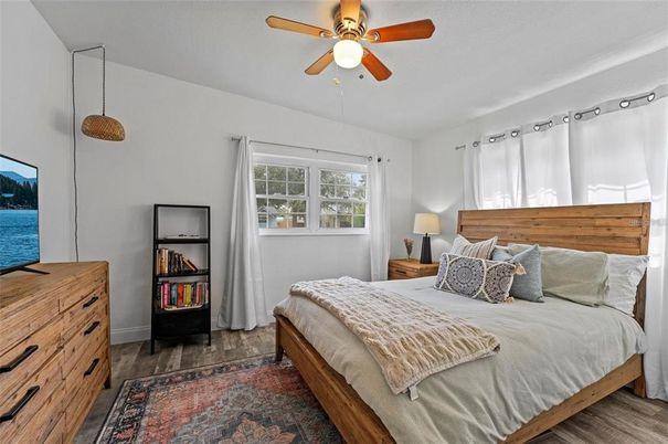 Bedroom, Interior, Water, Wood Texture Flooring
