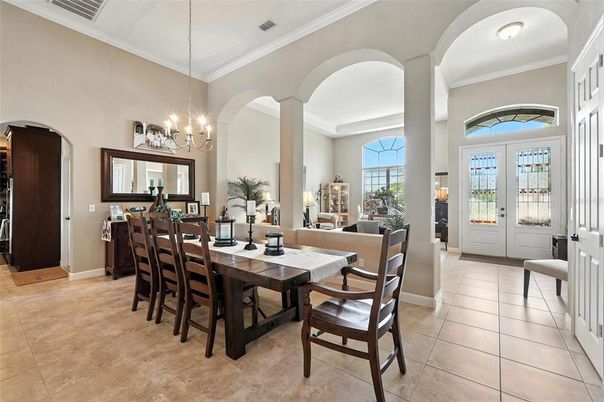 Chandelier, Dining room, Interior