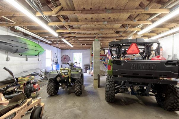 Garage, Interior