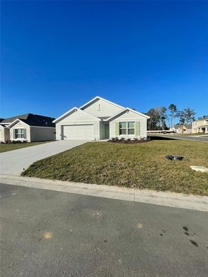 Attached, Exterior, Facade, Ranch