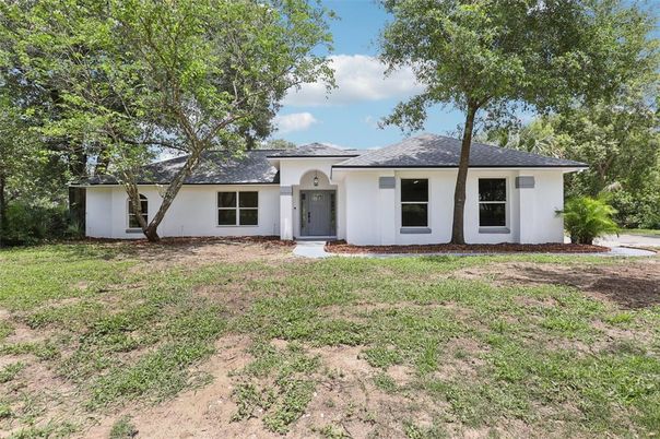 Backyard, Exterior, Facade, Ranch