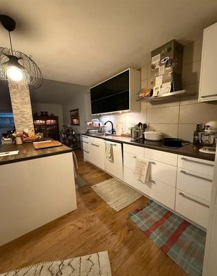 Interior, Kitchen, Pendant Lights, Wood Texture Flooring