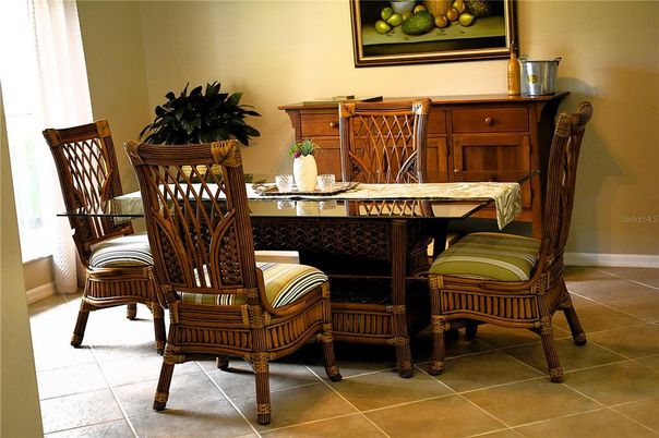 Dining room, Interior