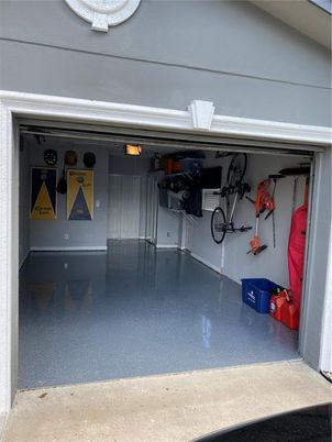 Garage, Interior