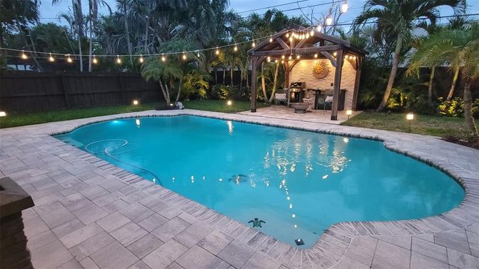 Exterior, Pool