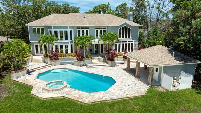Exterior, Pool