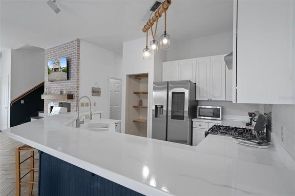 Interior, Kitchen, Pendant Lights, Stone Walls