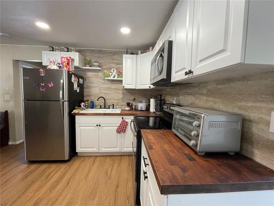 Interior, Kitchen, Recessed Lighting, Wood Texture Flooring