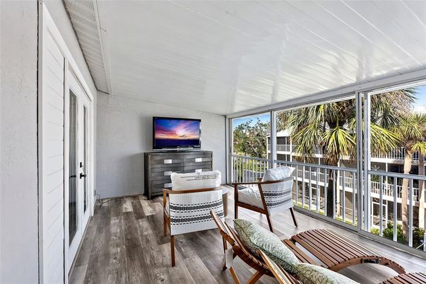 Interior, Sun Room, Wood Texture Flooring