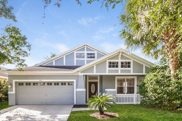 Attached, Exterior, Facade, American Craftsman