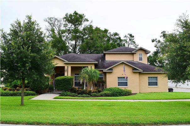 Backyard, Exterior, Facade, Ranch