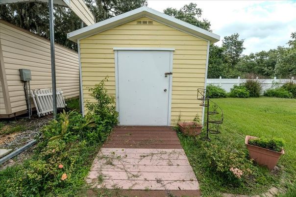 Backyard, Exterior