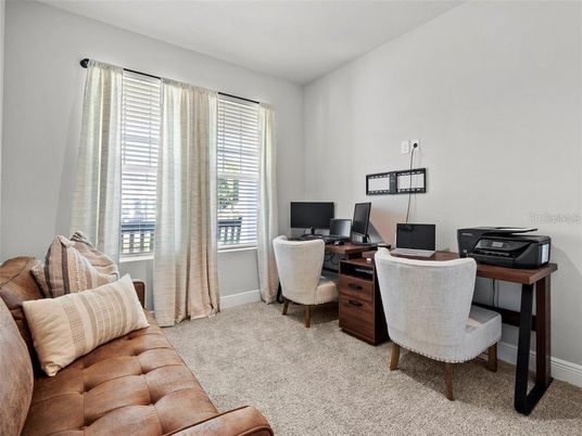 Home Office, Interior
