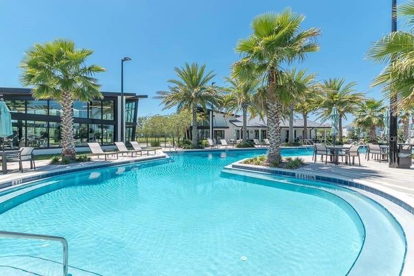 Exterior, Pool