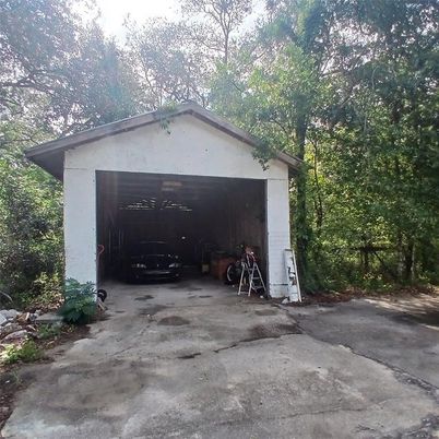 Detached Garage, Exterior
