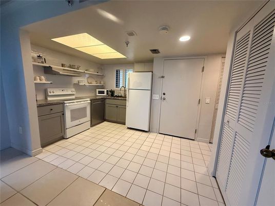 Interior, Kitchen, Recessed Lighting